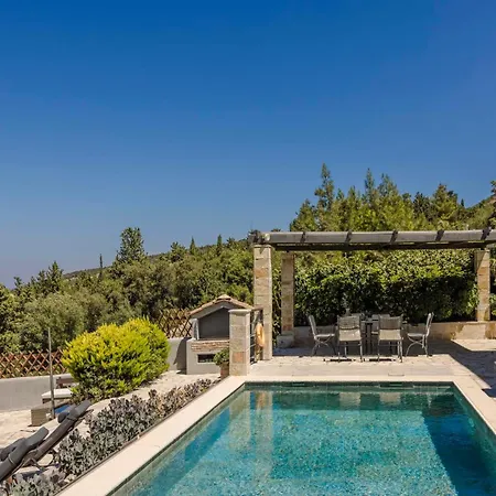 Villa Melanthi *