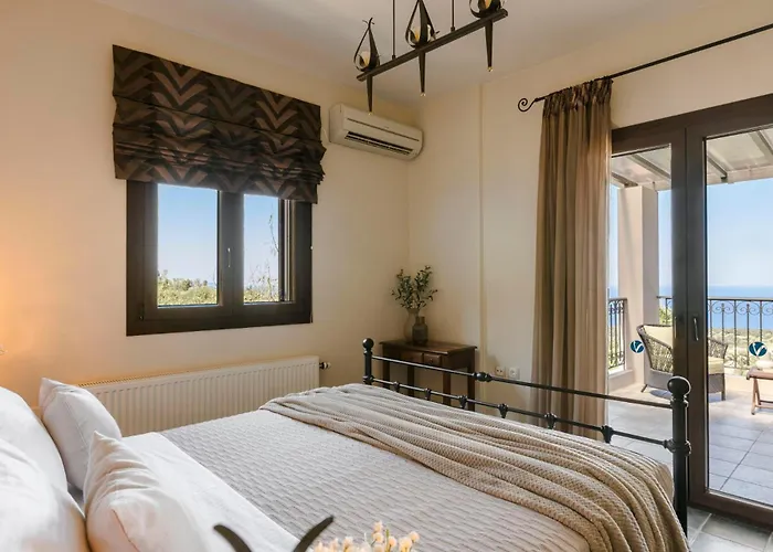 Villa Melanthi By Vintage Travel *